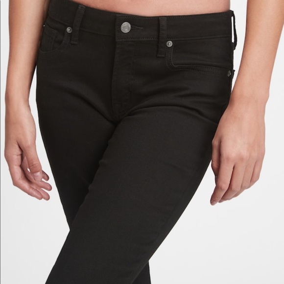 GAP Mid-Rise Curvy True Skinny Jeans - Picture 4 of 14